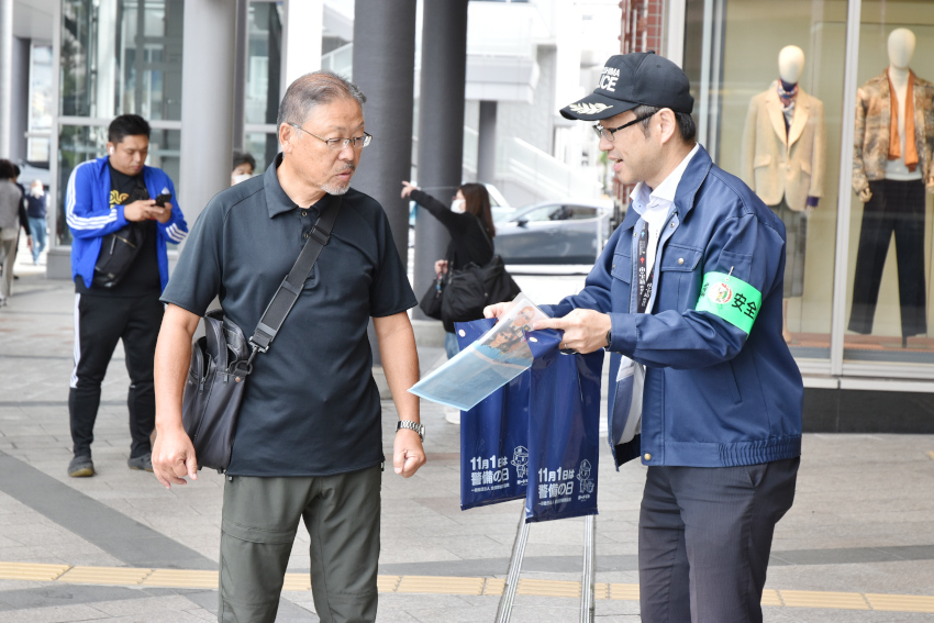 警備の日に街頭キャンペーン/防犯対策を意識して/県警備業協会