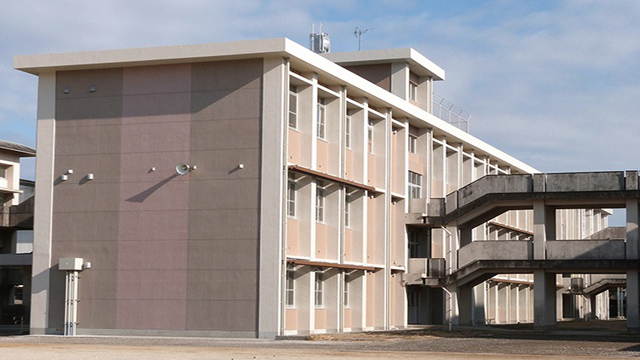 隼人中学校校舎（13号棟）大規模改造工事が完成