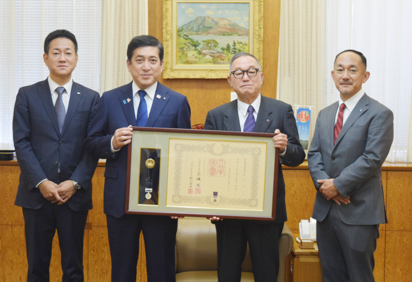 福田氏に紺綬褒章／生活困難者の支援を／大福コンサルタント