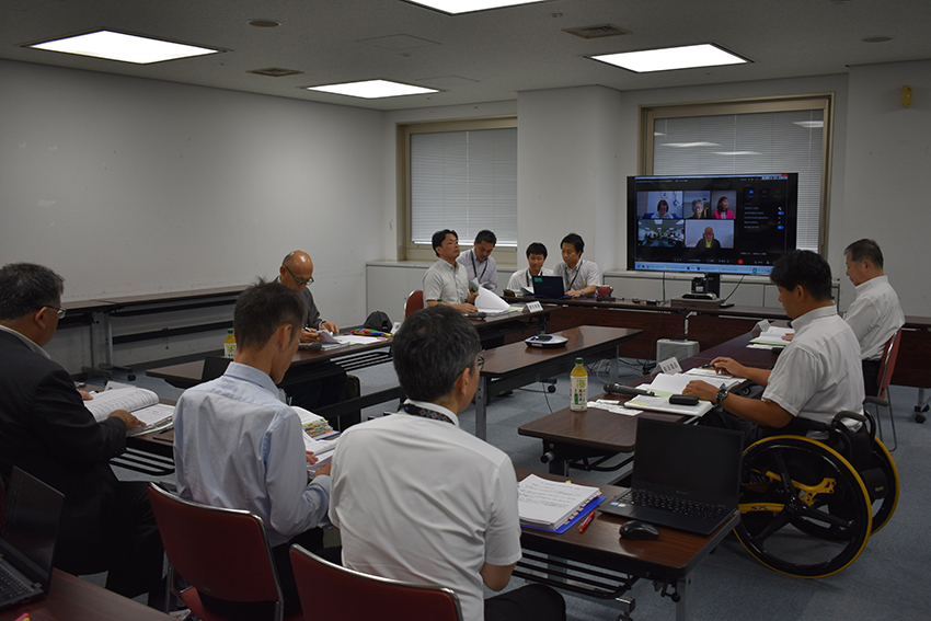 ＝県＝新体育館設計審査会