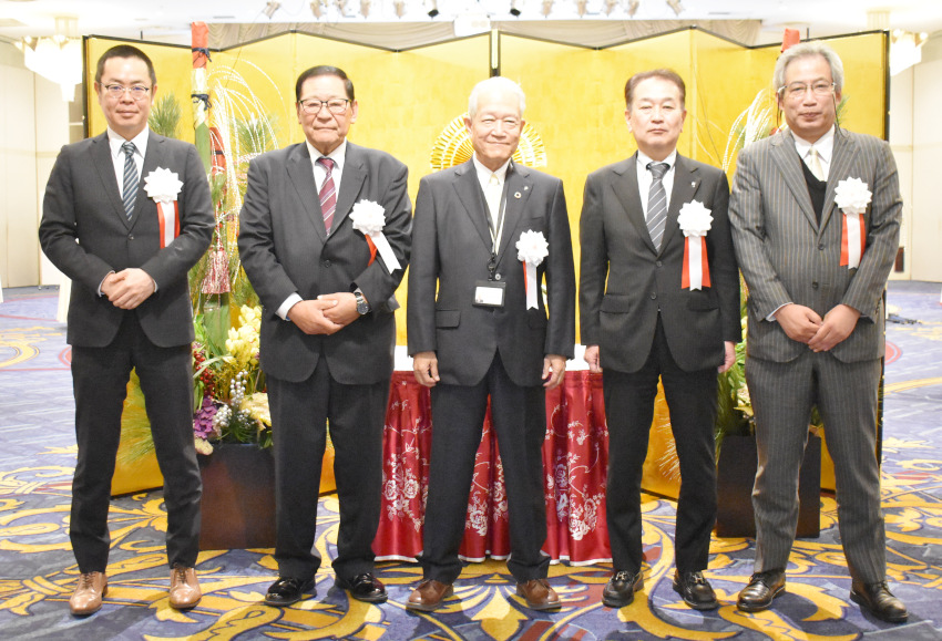 新春の集い／測量設計５団体賀詞交換会／更なる飛躍へ団結