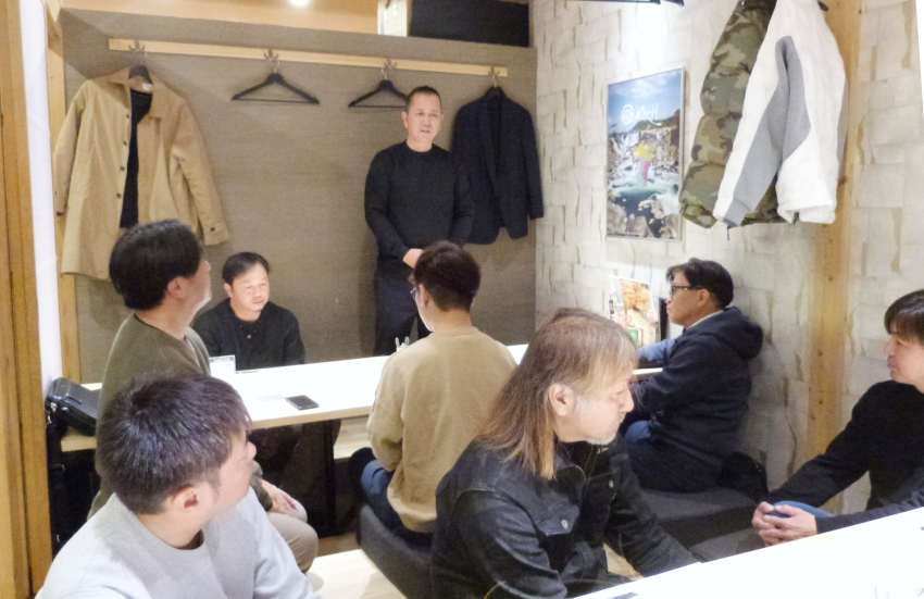 業界団体新年会、団結誓う