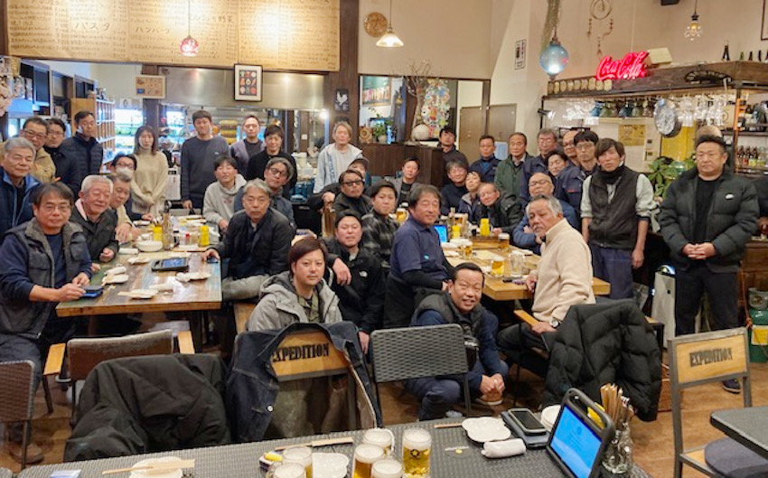 業界団体新年会、団結誓う