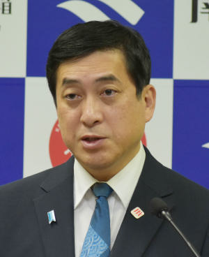 塩田知事、当初予算会見／産業用地　候補地を複数選定／データＣ補助引上げ