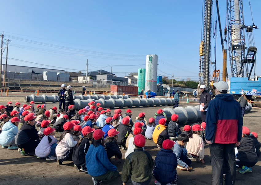 末吉小学校で見学会/初めての体験に笑顔/渡辺組など3JV