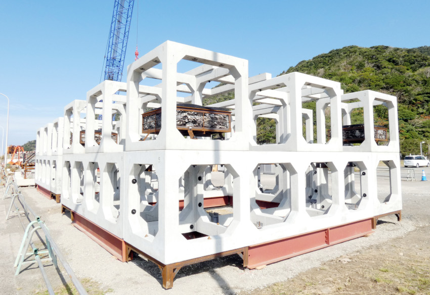 県、奄美近海に漁場整備　　／多様なブロック設置　魚類・藻場増やす