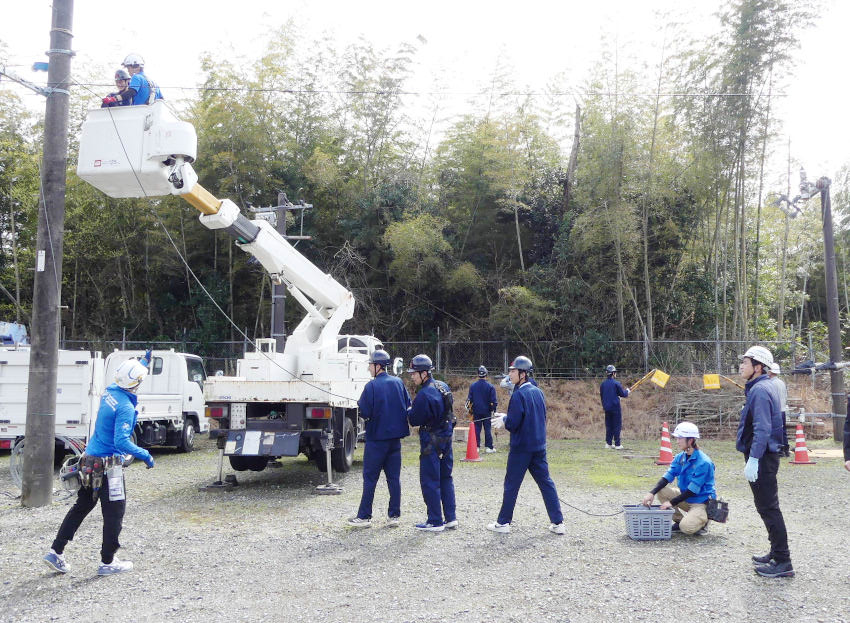 鹿屋工高が実地講習／貴重な時間を経験／九電送配、大隅電気協組青年部等