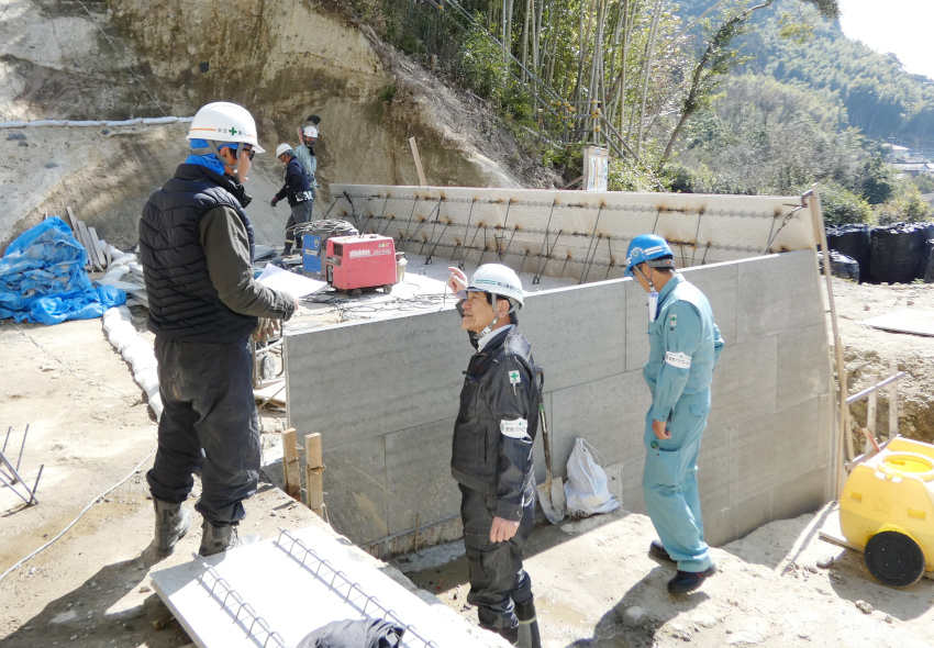 建協　年度末パトで安全徹底　