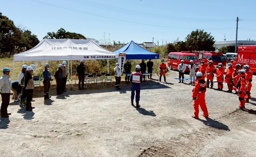 土砂災害訓練／重機で救助応援／建協加世田支部、枕崎建設業組合