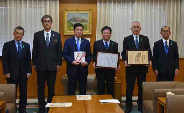 演奏会で浄財を寄付/緑化・音楽振興に/鹿児島信用金庫