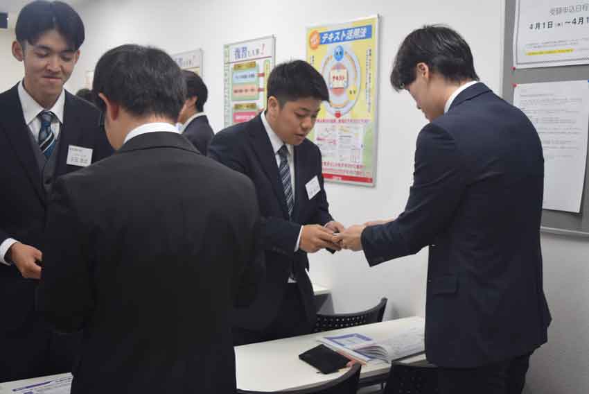 合同新人研修/〝社会人〟の意識向上/日建学院鹿児島校