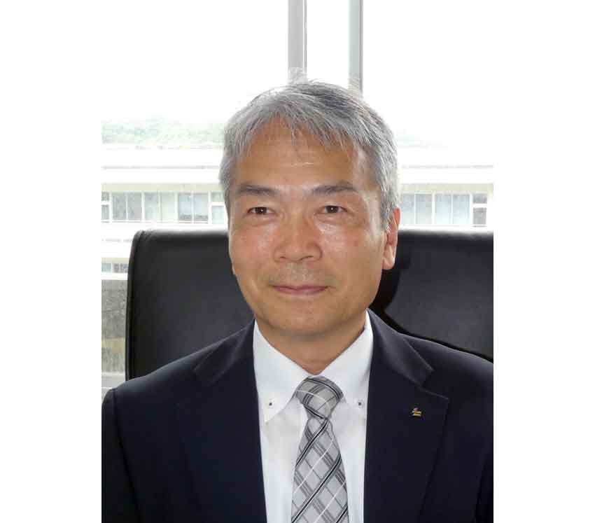 県出先機関　新任建設部長　～就任にあたって～／大島支庁　森元幸友（ゆきとも）さん　／「稼ぐ力」を下支え