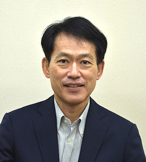 県道路公社常務理事（兼）道路部長　塩屋勝久さん／Ⅱ期区間で線形改良