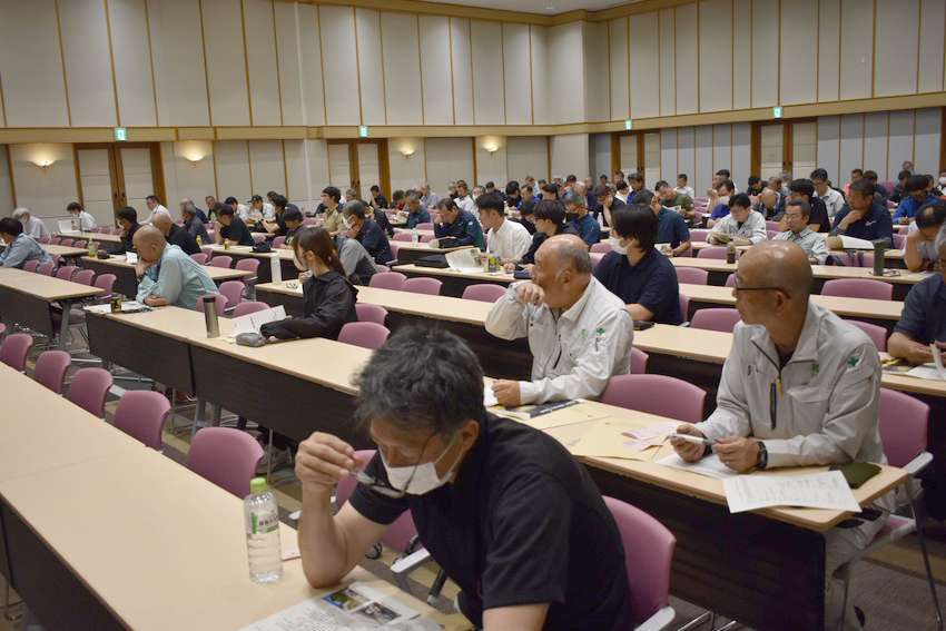 県山地防災ヘルパー協総会/建設業者が83%占める