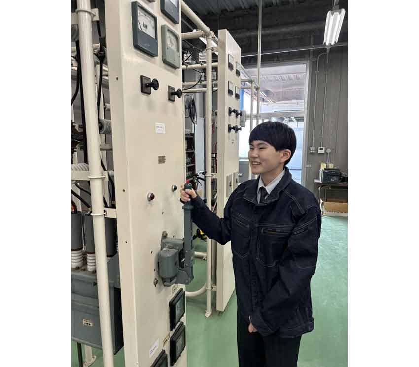 輝け若人/鹿児島実業高校 総合学科電気系列3年 園田 海里(みさと)さん/暮らしを支える電気