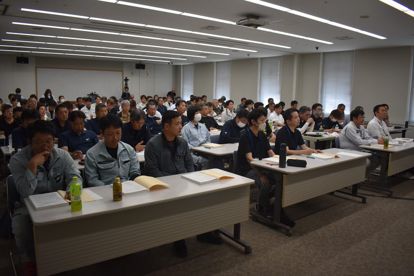 技術者研修会（鹿児島）／脱炭素化の推進学ぶ／県、建築協会