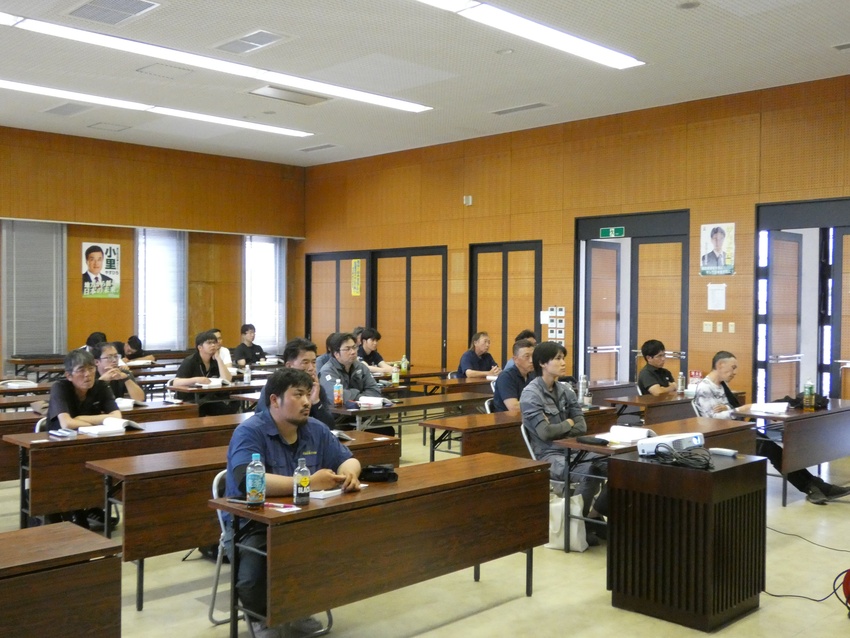 地山掘削等講習（加治木、栗野）／作業方法等を学ぶ