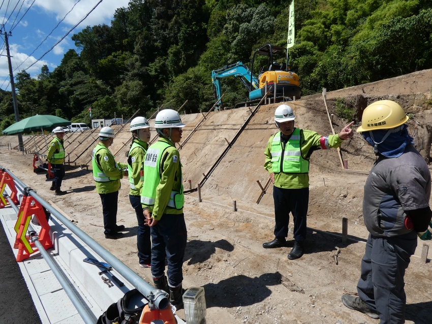 建協川内支部パト／万全の熱中症対策を