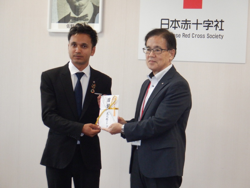 ネパール洪水に救援金／渡辺組とアミル（社員）さん／国境超え支援の輪