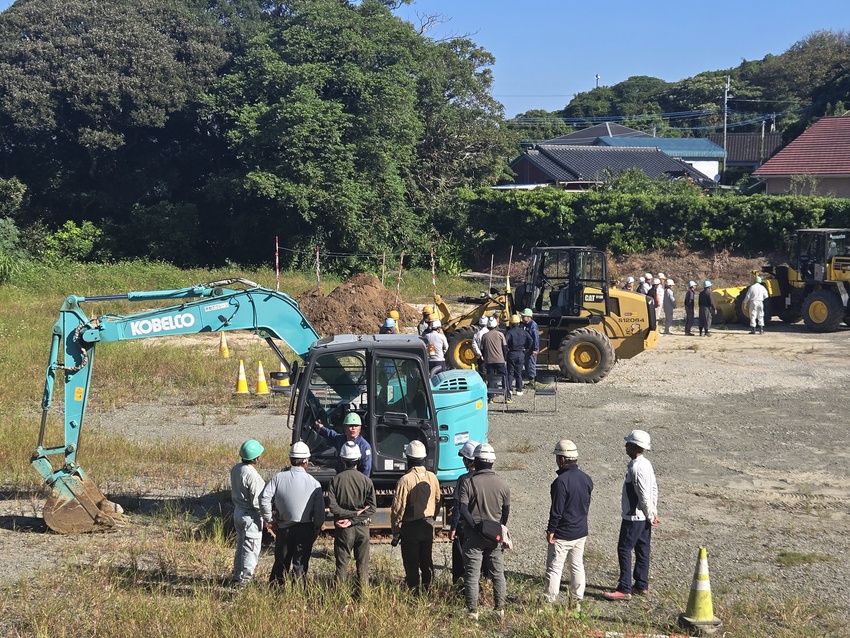 建機運転技能講習／知見広げ資格取得／県協種子島支部