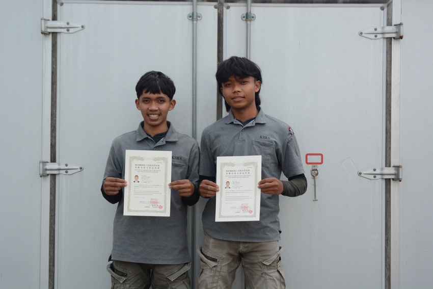 上林山成宏建築設計／実習生２人が躍進／建機技能試験に合格