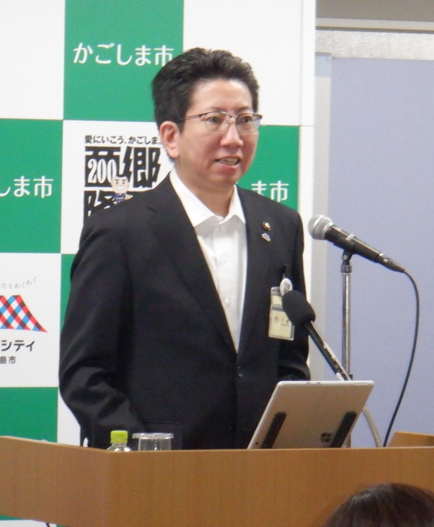 市議の不当要求問題/「仕組みづくり」を強調/下鶴市長定例会見