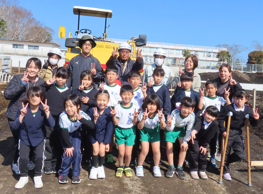 青戸小児童を現場に