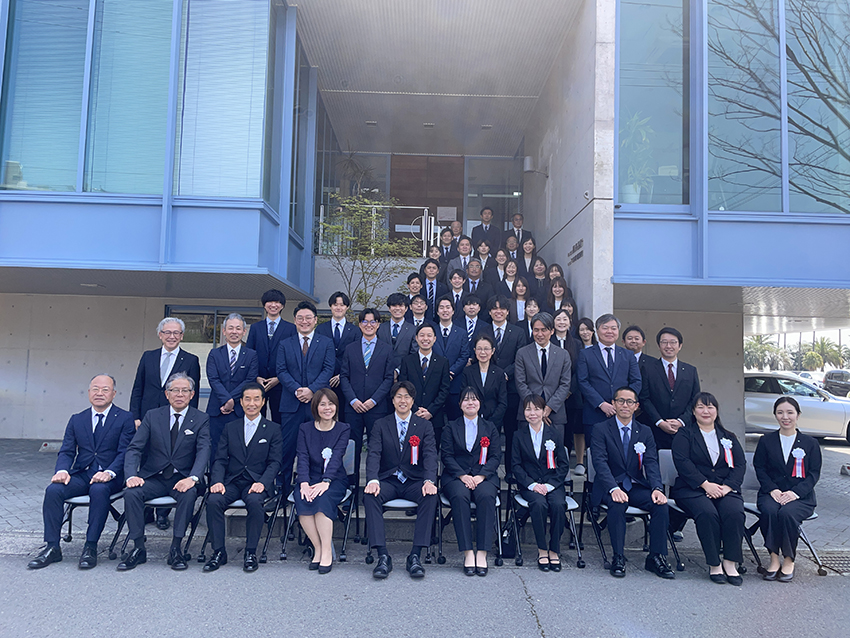 東条設計が入社式