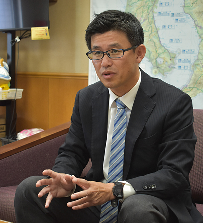荒川　泰二　県土木部長に聞く
