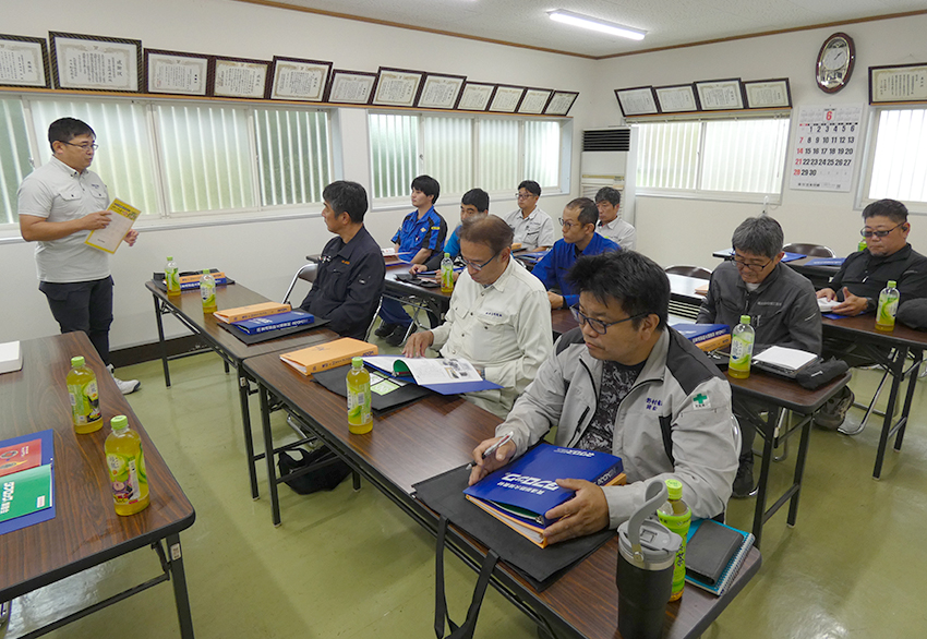 出水電気協組青年部が技術講習