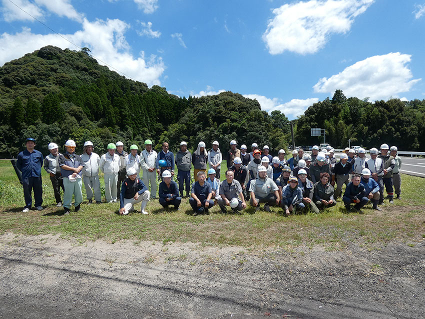 さつま町で農道クリーン作戦