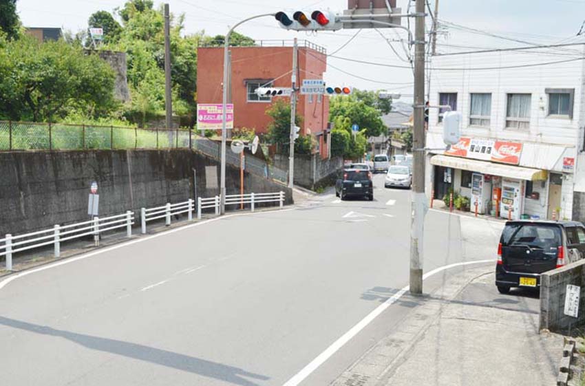 坂元住宅入口交差点改良