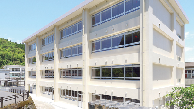 鹿児島市　松元中学校校舎増築完成