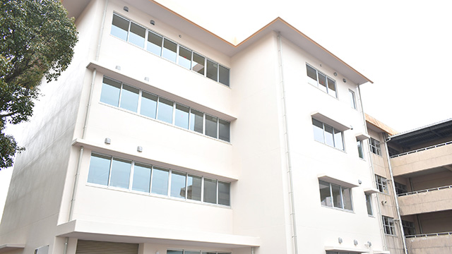 吉野東中学校校舎増築が完成